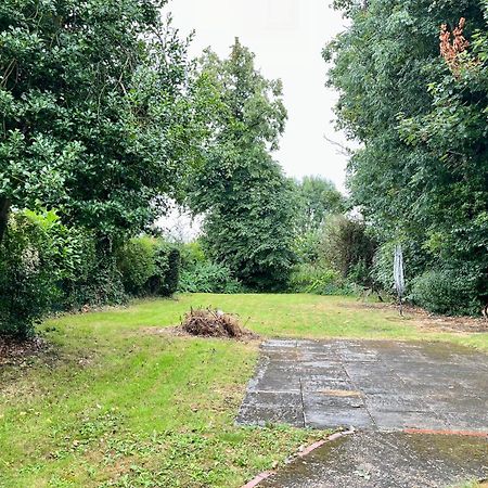 Modern Flat With Garden- 10Min Uber To Harry Potter Studios واتفورد المظهر الخارجي الصورة